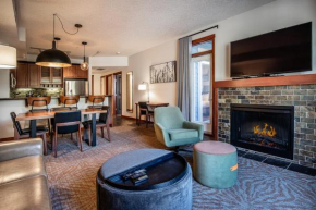Premium King suite with views and pool